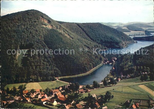 Helminghausen mit Sperrmauer und Diemelsee
