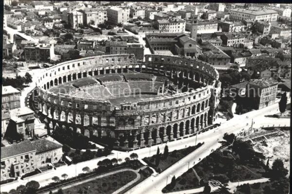 Pola Pula Croatia Izrada Putnik Zagreb