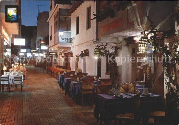 Torremolinos Calle del Cauce bei Nacht