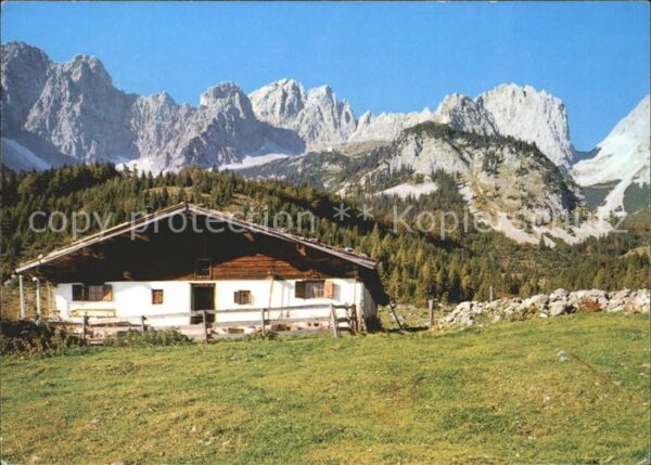 Gruttenhuette mit Wochenbrunnalm