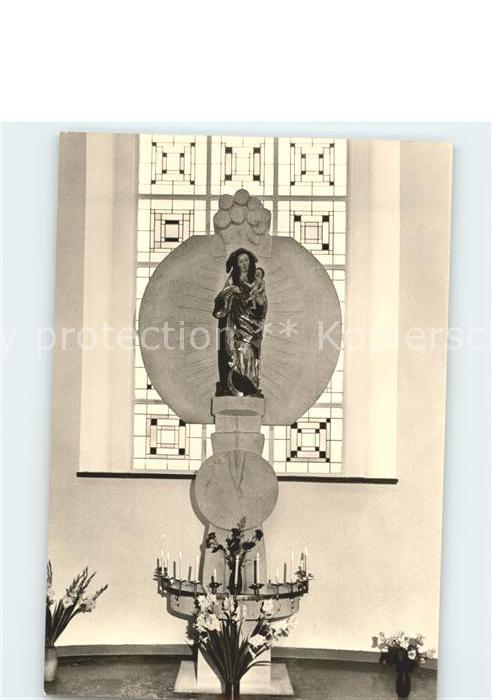 Berlin St Hedwigs Kathedrale Marienfigur