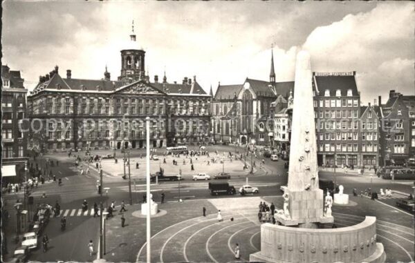 Amsterdam Niederlande Dam met Koninklijk Paleis en Nationaal