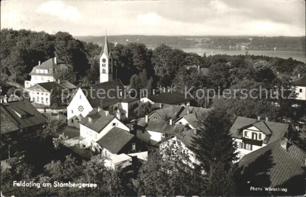 Feldafing Ortsansicht mit Kirche Starnbergersee