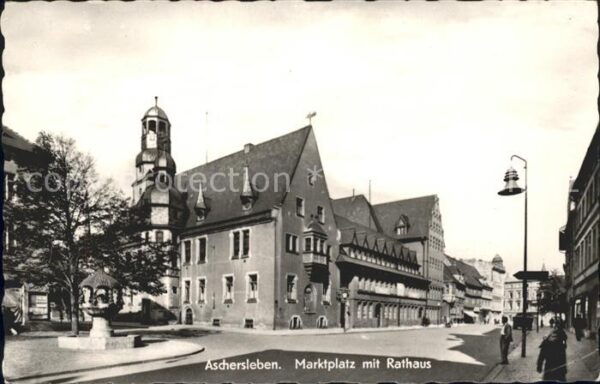 Aschersleben Marktplatz mit Rathaus