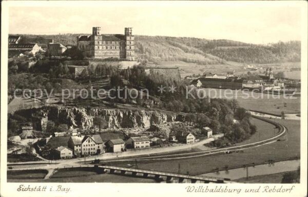 Eichstaett Oberbayern Panorama Willibaldsburg und Rebdorf