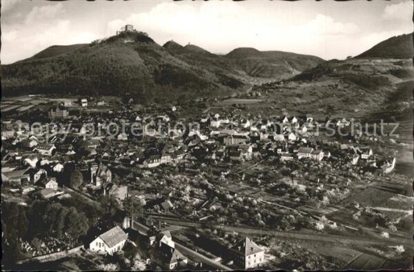 Annweiler Trifels Panorama Burg Fliegeraufnahme