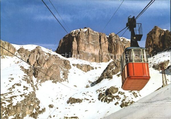 Bergbahn Seilbahn der Pordoispitze Dolomiten Sas