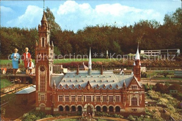 Den Haag Miniatuurstad Madurodam FRiedenspalast