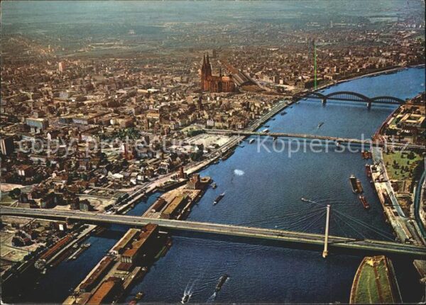 Koeln Rhein Rheinufer Dom
