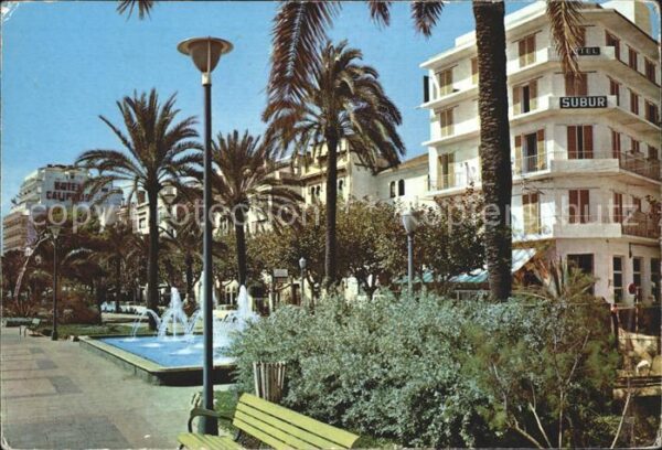 Sitges Su hermosa Paseo festoneado Hoteles