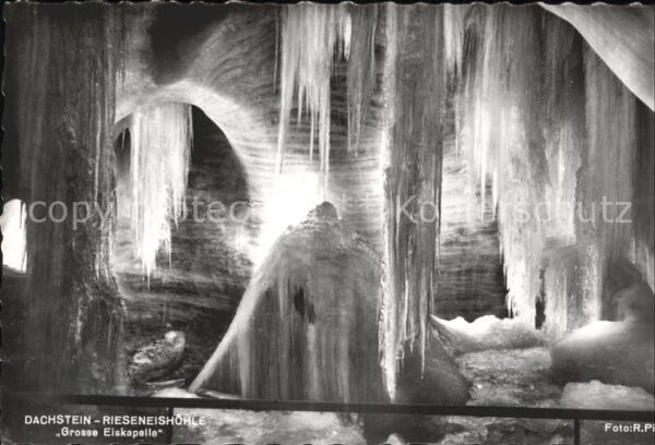Hoehlen Caves Grottes Dachstein-Rieseneishöhle Grosse Eiskape