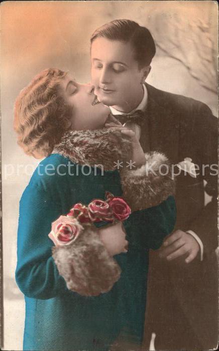 Foto RIP Nr. 1466 Paar Poesie Pelzmantel Rosen