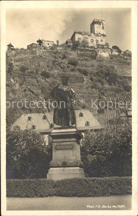 Kaub Blücherdenkmal mit Burg Gutenfels