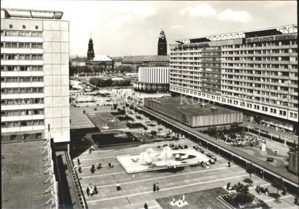 Dresden Blick auf die Prager Strasse