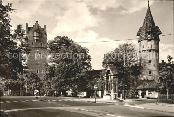 Ravensburg Wuerttemberg Frauentorplatz Kreuzbrunnen Grüner Turm