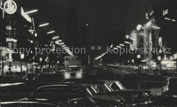 Berlin Kurfürstendamm mit Gedächniskirche bei