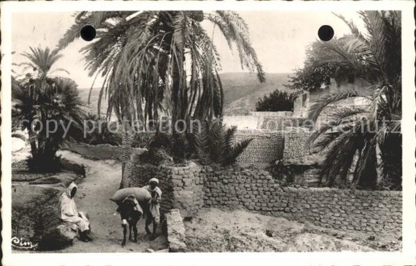 Bou Saada Cite du Bonheur A l'entree du village
