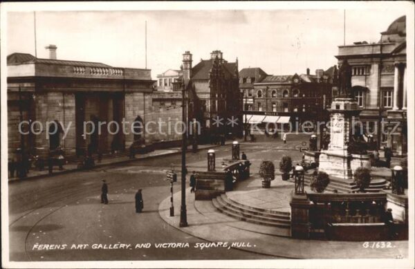 Hull UK Ferens Art Gallery Victoria Square Monu