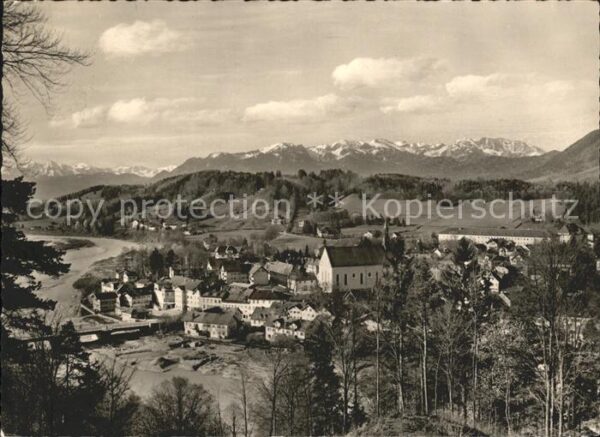 Bad Toelz Badeteil mit Benediktenwand Kirche Alpe