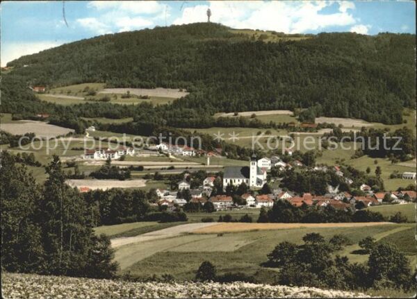 Mietraching Niederbayern mit Fernsehturm Bayerischer Wald