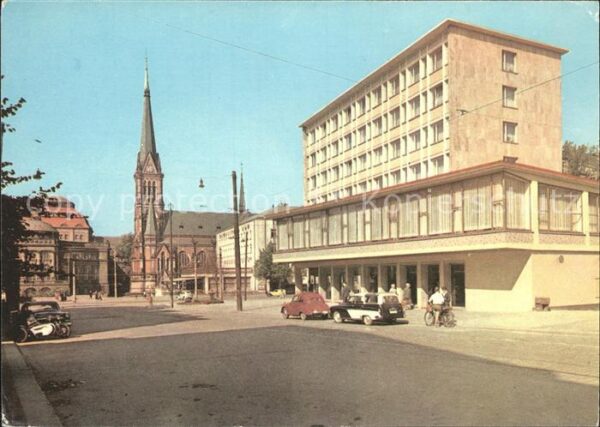 Karl-Marx-Stadt Blick zum Theaterplatz Kirche
