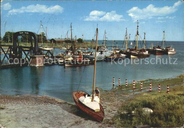 Wilhelmshaven Partie an der Nassau Brücke Fischkutter