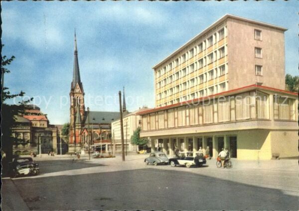 Karl-Marx-Stadt Blick zum Theaterplatz Kirche