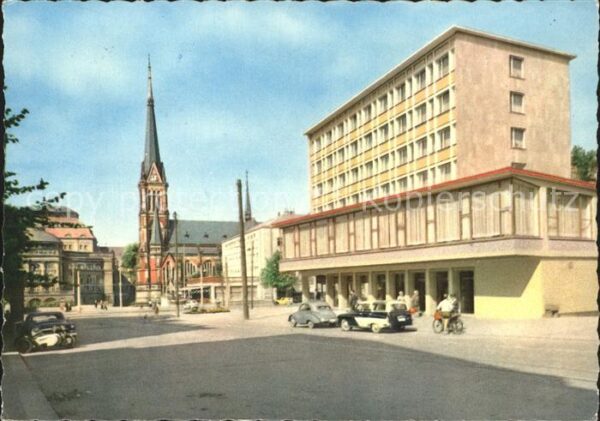Karl-Marx-Stadt Blick zum Theaterplatz Kirche