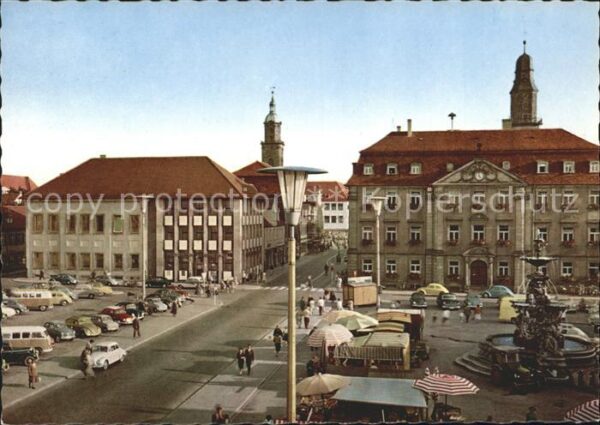 Erlangen Rathaus mit Markt Brunnen Universitätss