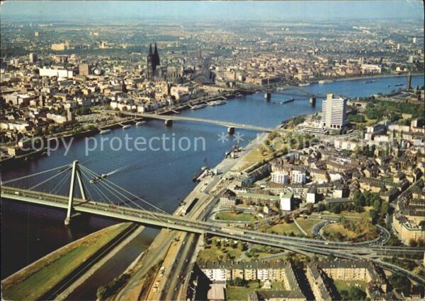 Koeln Rhein Fliegeraufnahme Rheinblick Dom Severins