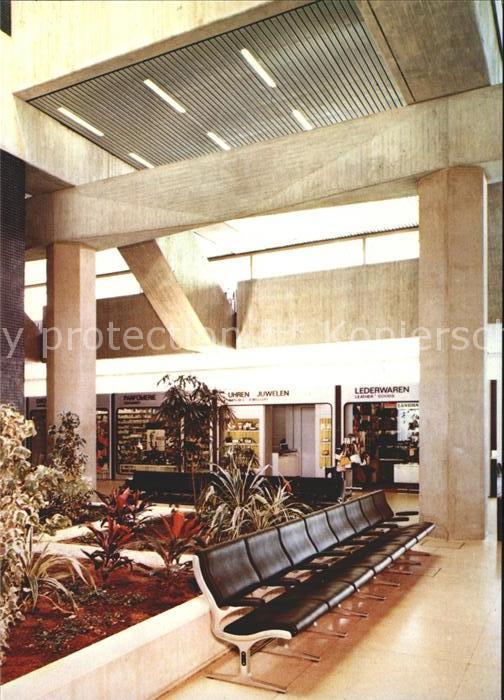 Koeln Rhein Flughafen Köln_Bonn Empfangshalle mit S