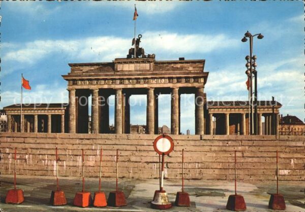 Berliner Mauer Berlin Wall Brandenburger Tor zugemauert