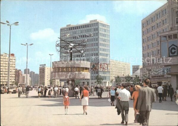 Berlin Alexanderplatz Urania Weltzeituhr und H