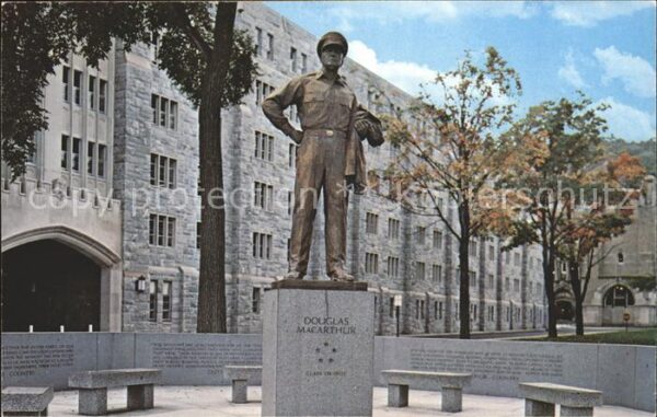 New York City Douglas MacArthur Monument US Military