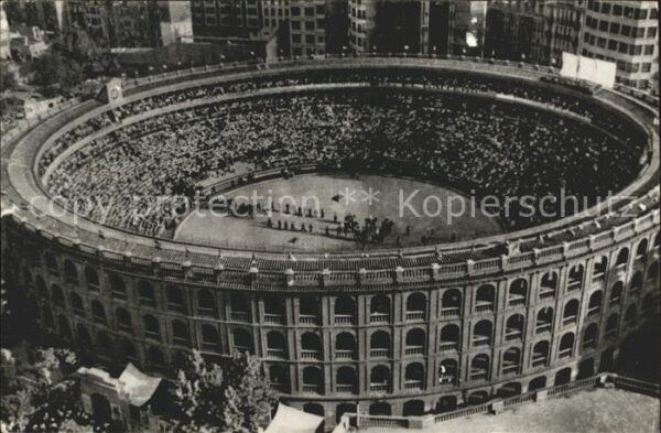 Valencia Valenciana Plaza de torros en dia de corrida