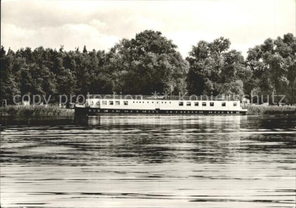 Semlin Brandenburg Ferienschiff John Schehr