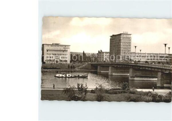 Frankfurt Main Friedensbrücke Frachter