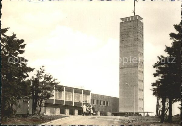 Fichtelberg Oberwiesenthal Fichtelberghaus mit Aussichtsturm