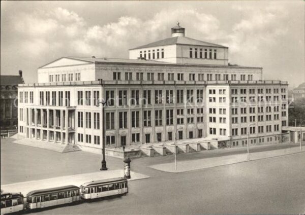 Leipzig Opernhaus am Karl Marx Platz Strassenba