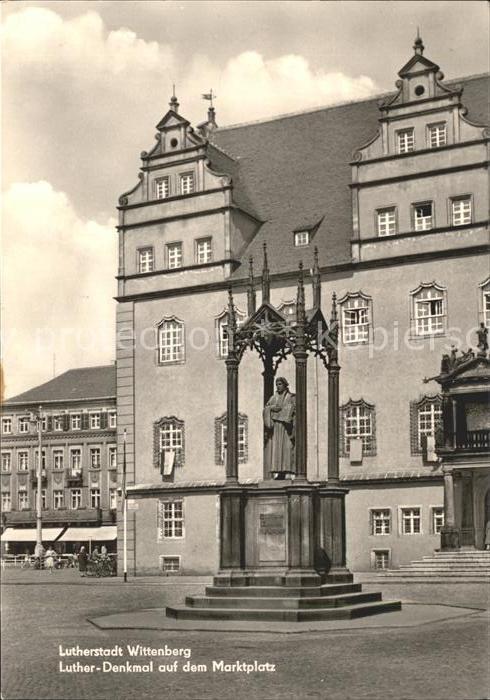 Wittenberg Lutherstadt Luther Denkmal auf dem Marktplatz