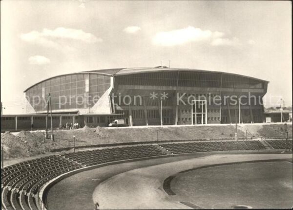 Schwerin Mecklenburg Neuerbaute Sport Kongresshalle Schwerin
