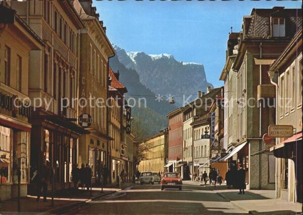 Bad Reichenhall Ludwigstrasse mit Reiteralpe