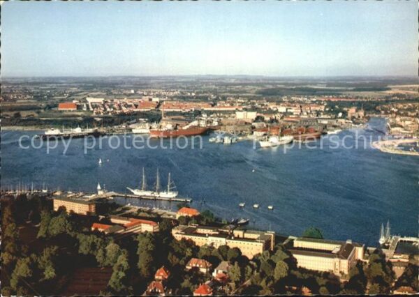 Kiel Hafenpartie mit Segelschulschiff Gorch