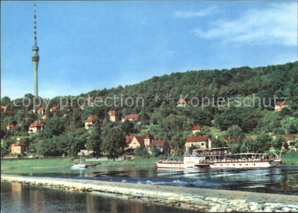 Wachwitz Elbe mit Weisser Flotte und Fernsehturm