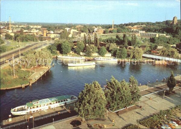 Potsdam Hafenbecken am Interhotel Weisse Flotte