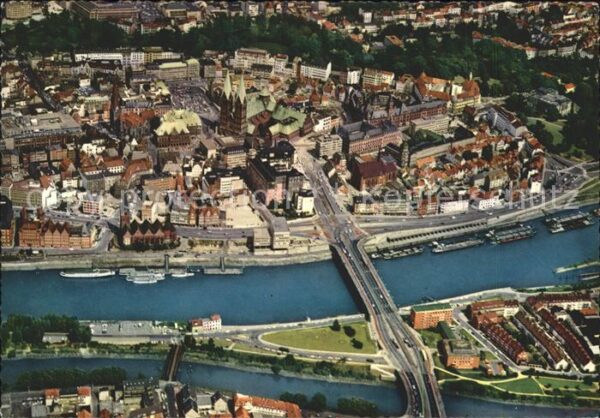 Bremen Fliegeraufnahme Dom und Weser