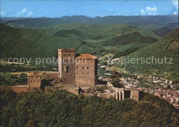 Annweiler Trifels Fliegeraufnahme Burg Triffels