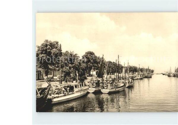 Warnemuende Ostseebad Am Strom Boote