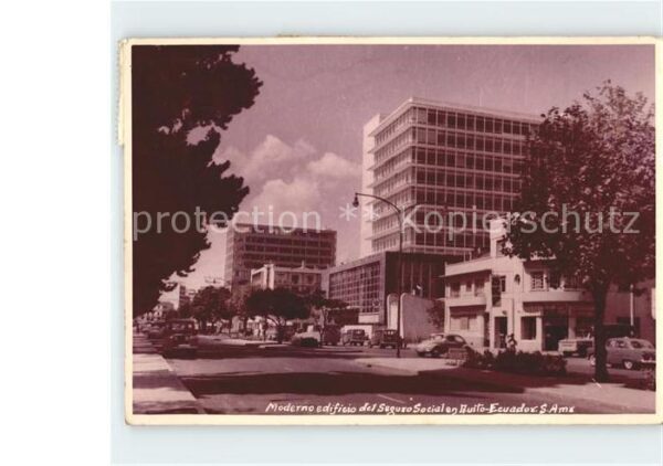 Ecuador Moderno edificio Seguro Social Auito