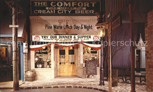 Milwaukee Wisconsin Maders Internationally Famous Restauran